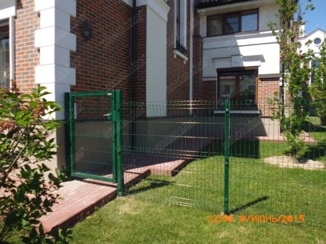 Калитка Profi с замком Lock 2,43х1 RAL 6005 для 3д забора фото | Партнер Строй